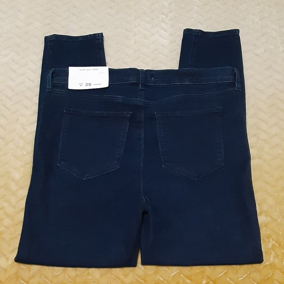 Women's made and loved Loft Leggings Size 8P/29 NWT-Retail $46.99. - Picture 2 of 5